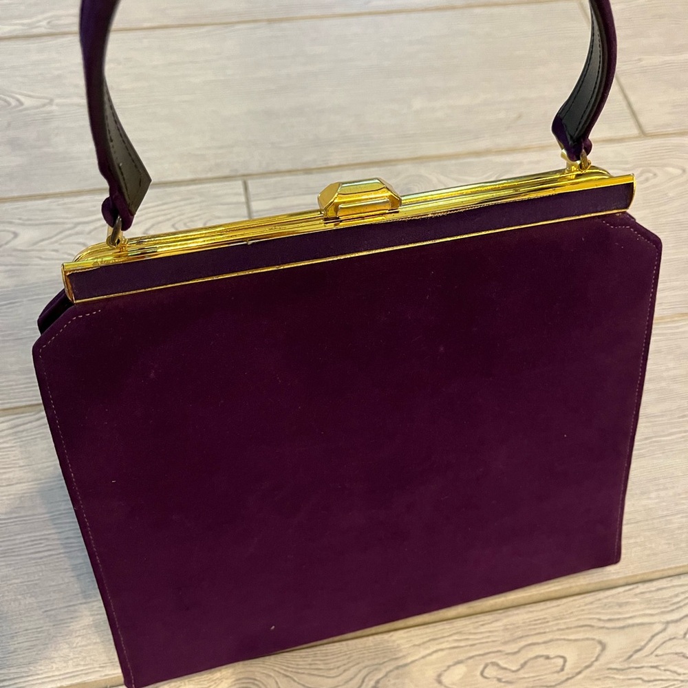 Vintage 1940s Elegant Deep Purple Suede Frame Clasp Handbag